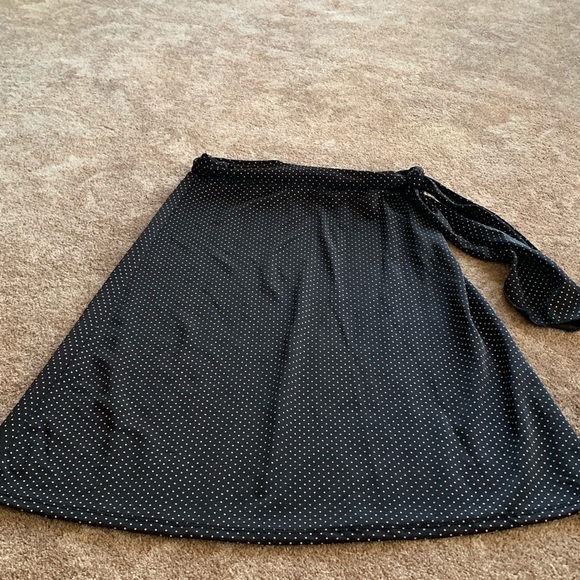 Skirt - Picture 2 of 3